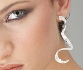 Vogue Crafts & Designs Pvt. Ltd. manufactures and exports fashion jewelry earrings at wholesale prices