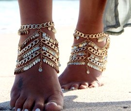 Vogue Crafts & Designs Pvt. Ltd. manufactures and exports metal jewelry anklets at wholesale prices