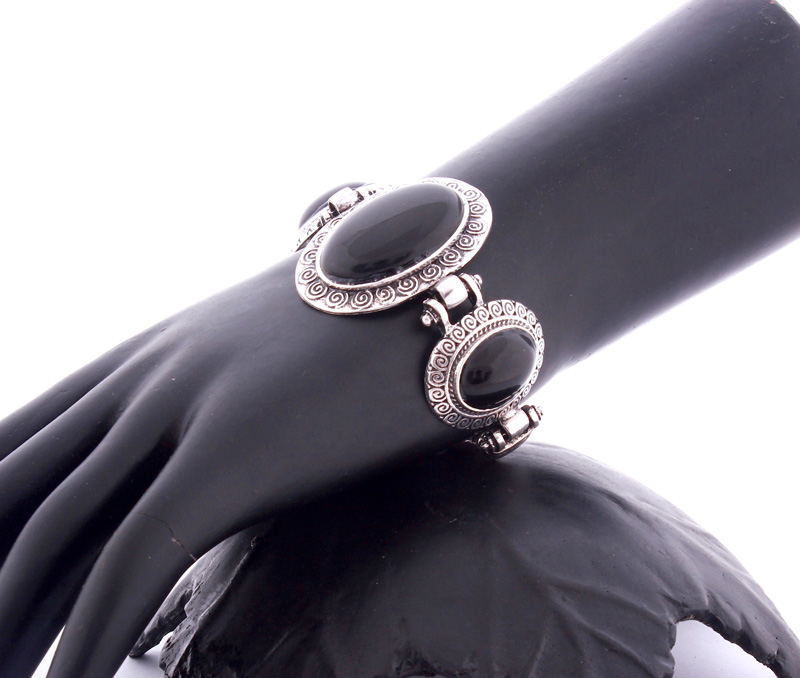 Vogue Crafts & Designs Pvt. Ltd. manufactures Tristone Bracelet at wholesale price.