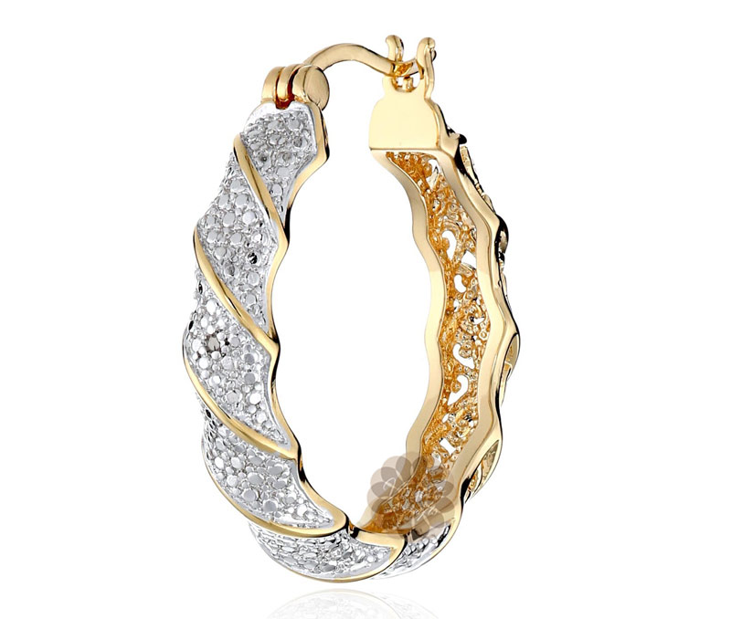 Vogue Crafts & Designs Pvt. Ltd. manufactures Designer Diamond Bracelet at wholesale price.