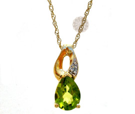 Vogue Crafts and Designs Pvt. Ltd. manufactures Gold and Diamond Drop Pendant at wholesale price.