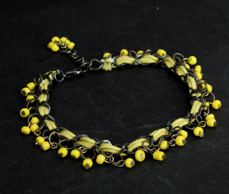Vogue Crafts & Designs Pvt. Ltd. manufactures Yellow Bead Anklet at wholesale price.