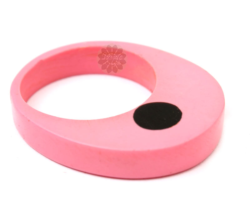 Vogue Crafts & Designs Pvt. Ltd. manufactures Pink Cocktail Ring at wholesale price.