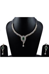 The Emerald Charm Earrings-Necklace set