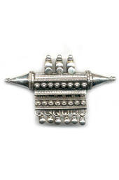 Vogue Crafts and Designs Pvt. Ltd. manufactures Traditional Sterling Silver Pendant at wholesale price.