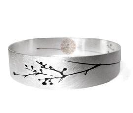 Vogue Crafts and Designs Pvt. Ltd. manufactures Engraved Silver Bangle at wholesale price.