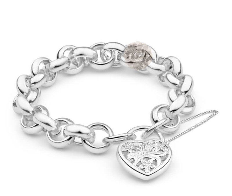 Vogue Crafts & Designs Pvt. Ltd. manufactures Silver Heart Bracelet at wholesale price.