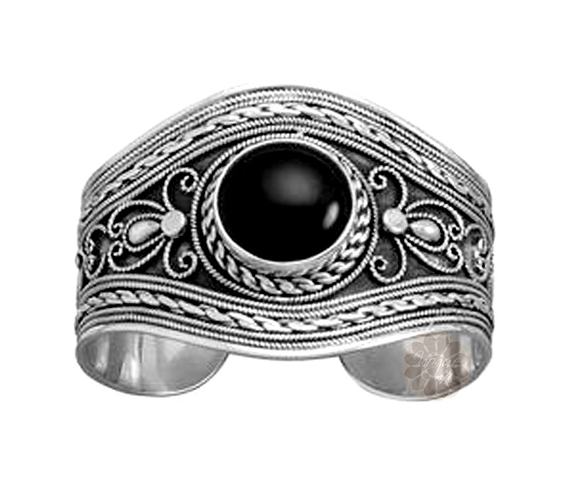 Vogue Crafts & Designs Pvt. Ltd. manufactures Black Stone Silver Cuff at wholesale price.