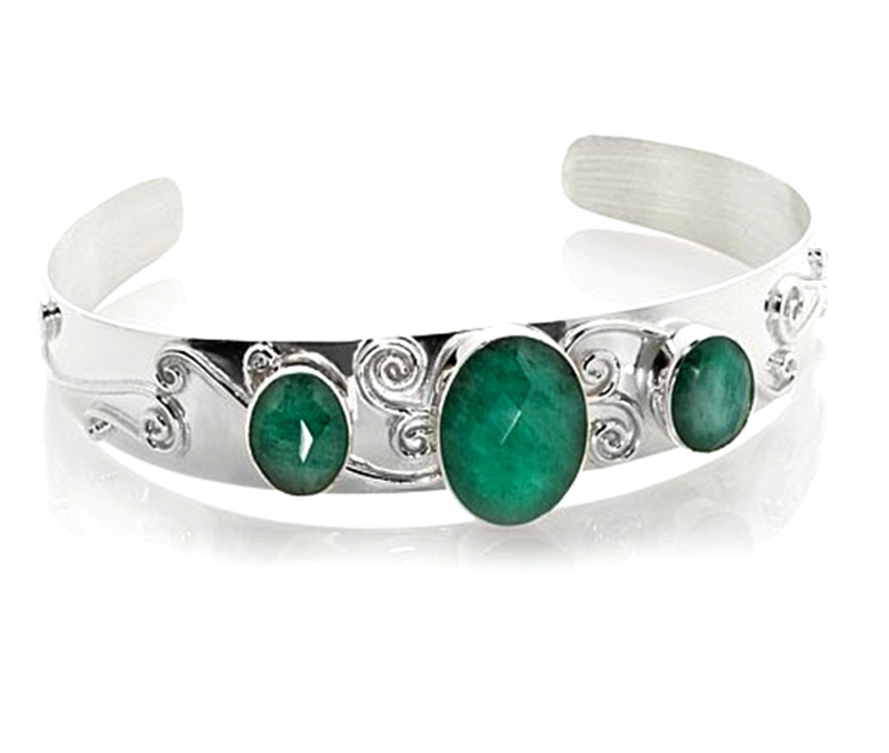 Vogue Crafts & Designs Pvt. Ltd. manufactures Emerald Stone Silver Cuff at wholesale price.