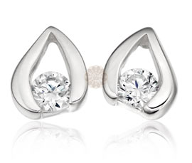 Vogue Crafts and Designs Pvt. Ltd. manufactures Silver Leaf Stud Earrings at wholesale price.
