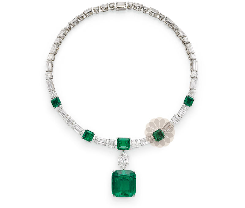 Vogue Crafts & Designs Pvt. Ltd. manufactures Emerald Stone Silver Necklace at wholesale price.