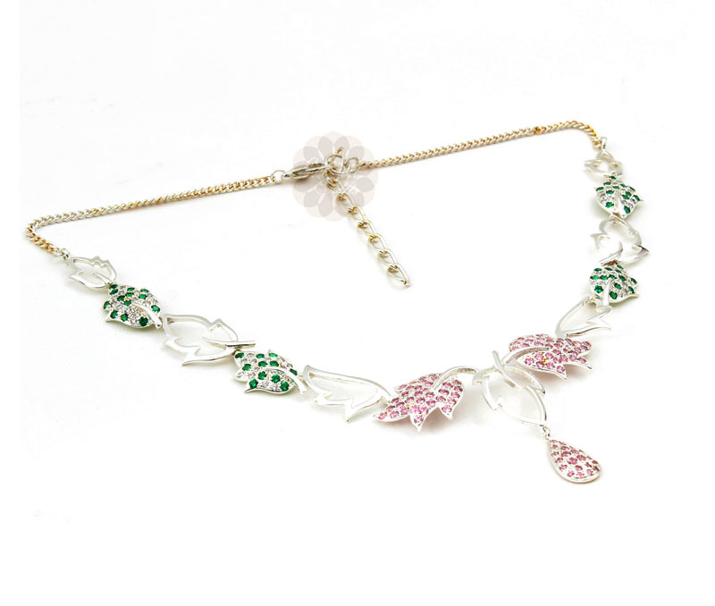 Vogue Crafts & Designs Pvt. Ltd. manufactures Silver Leaf Necklace at wholesale price.