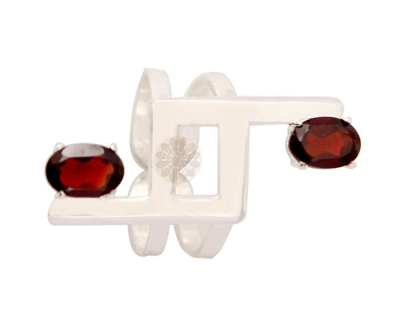 Vogue Crafts & Designs Pvt. Ltd. manufactures Geometric Maroon Stone Silver Ring at wholesale price.